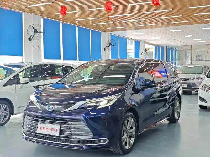 Toyota Sienna, 2024