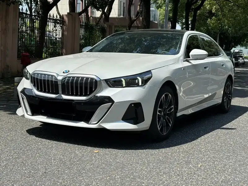 BMW 5 Series, 2024