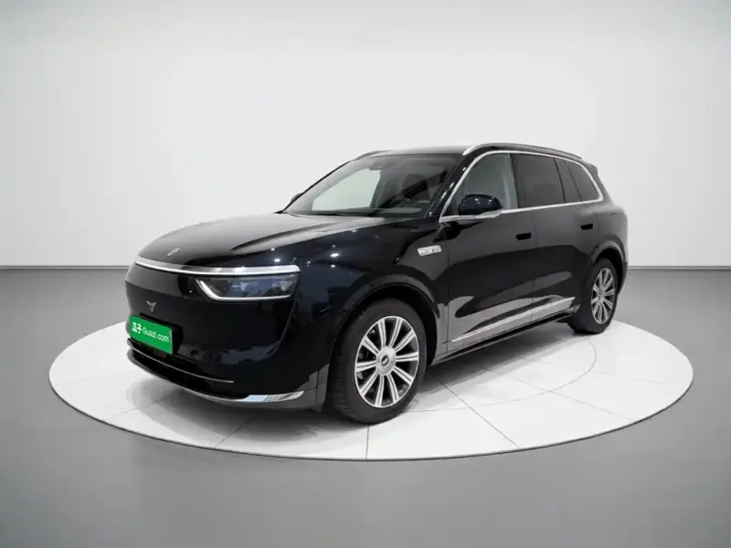 AITO M8, 2025