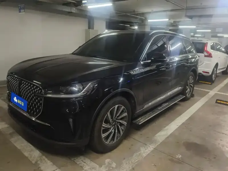 Lincoln Aviator, 2025