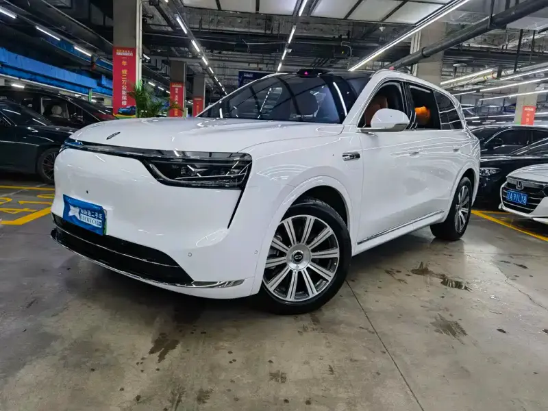 AITO M8, 2025