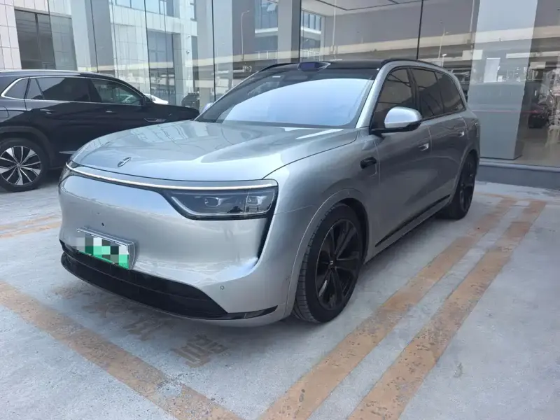AITO M8, 2025