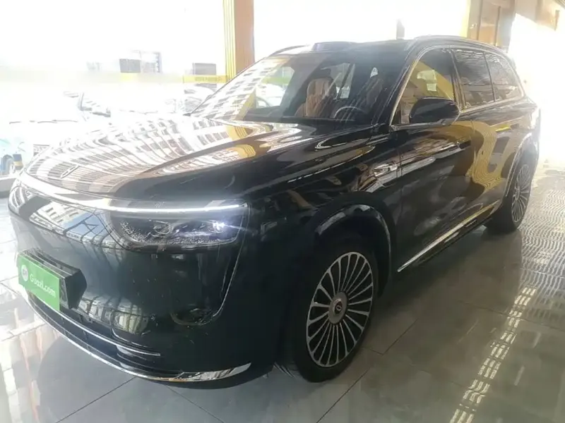 AITO M8, 2025