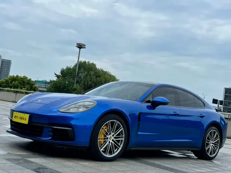 Porsche Panamera, 2019