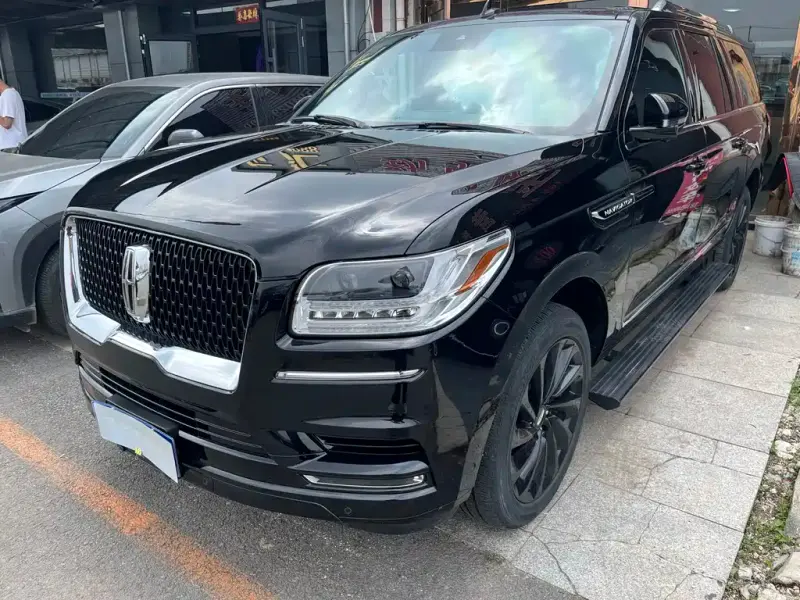 Lincoln Navigator, 2022