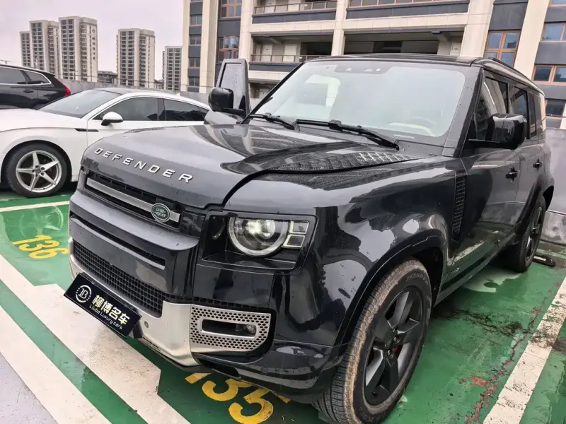 Land Rover Defender, 2023