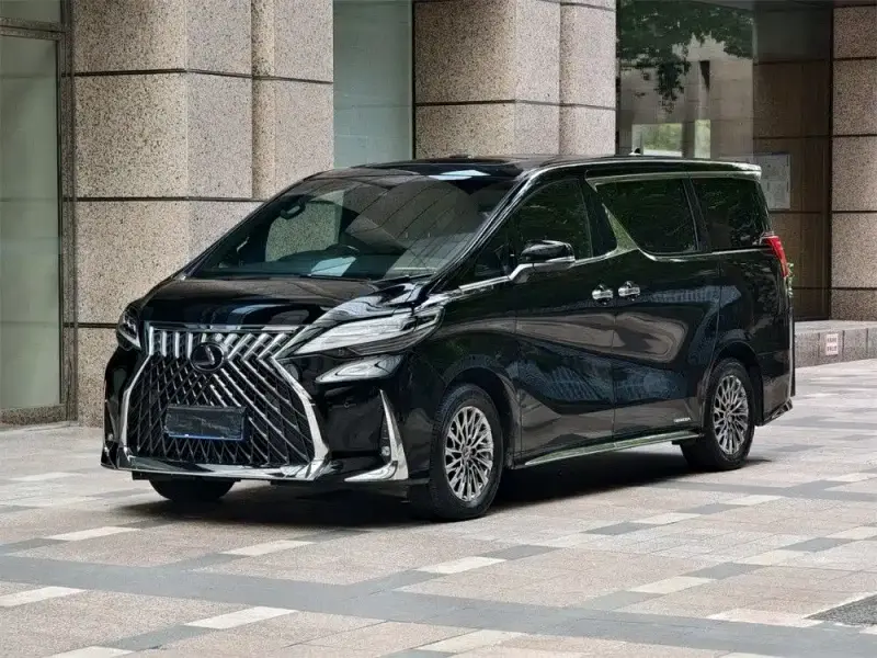 Lexus LM, 2023