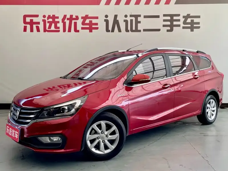 Baojun 310W, 2017
