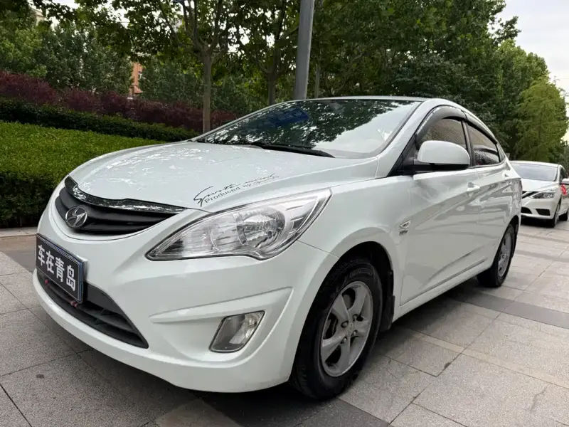Hyundai Verna, 2013