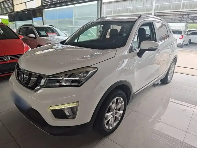 Changan CS15, 2018