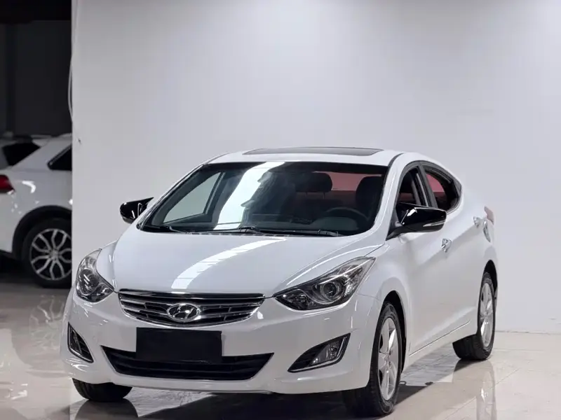 Hyundai Elantra Langdong, 2013