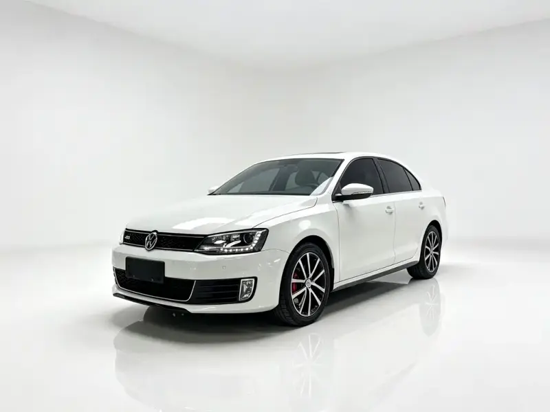 Volkswagen Sagitar, 2014