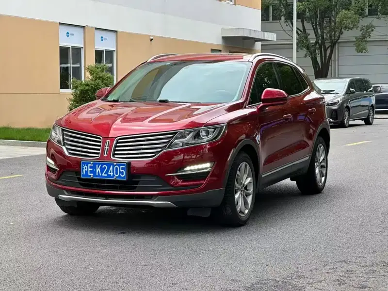 Lincoln MKC, 2016