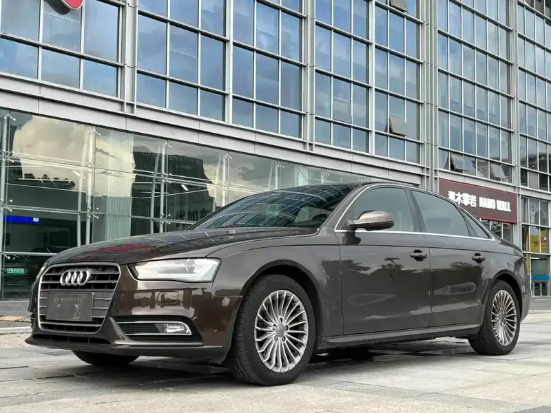 Audi A4L, 2015