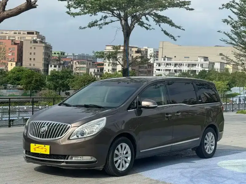 Buick GL8, 2013