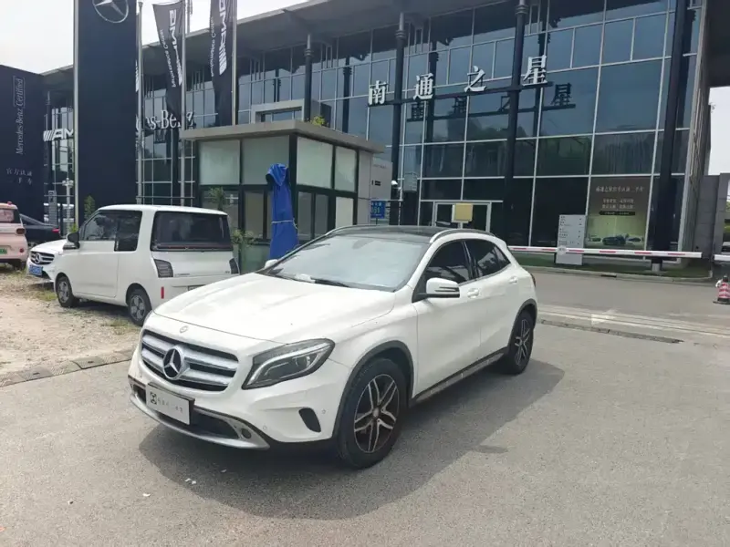 Mercedes-Benz GLA, 2016