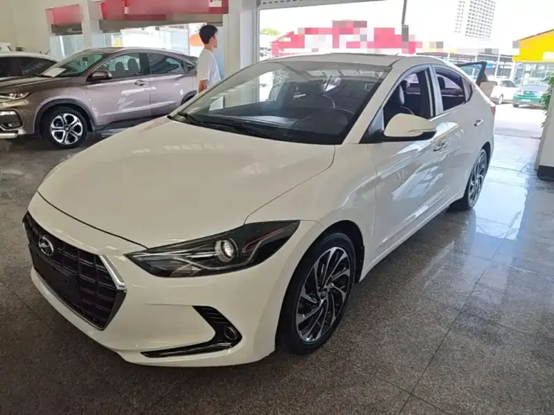 Hyundai Elantra, 2019