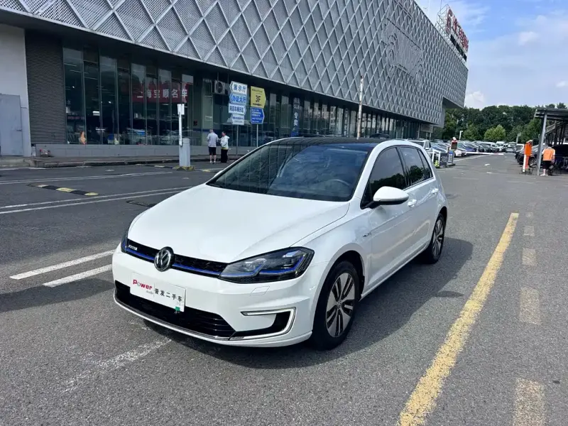 Volkswagen Golf EV, 2020