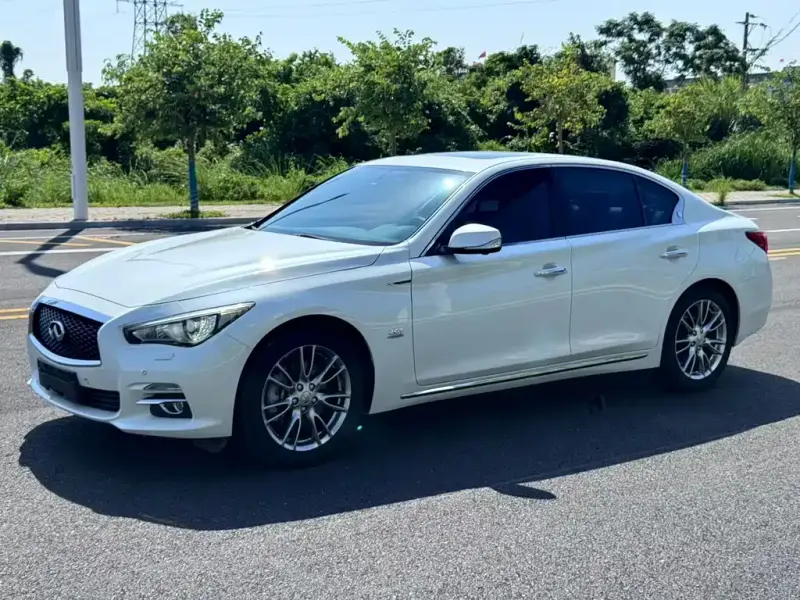 Infiniti Q50L, 2017