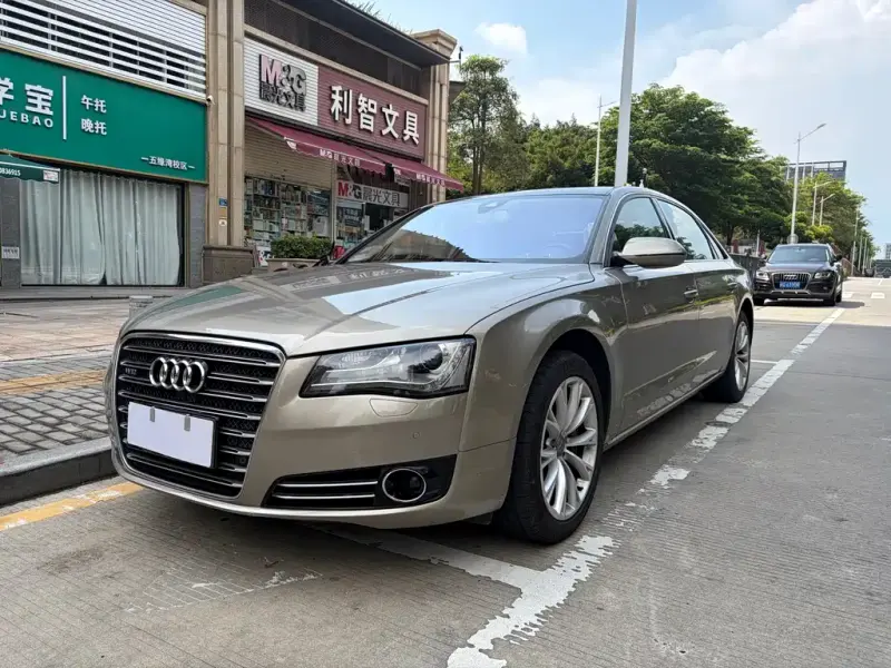 Audi A8, 2011