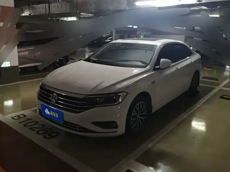 Volkswagen Sagitar, 2020