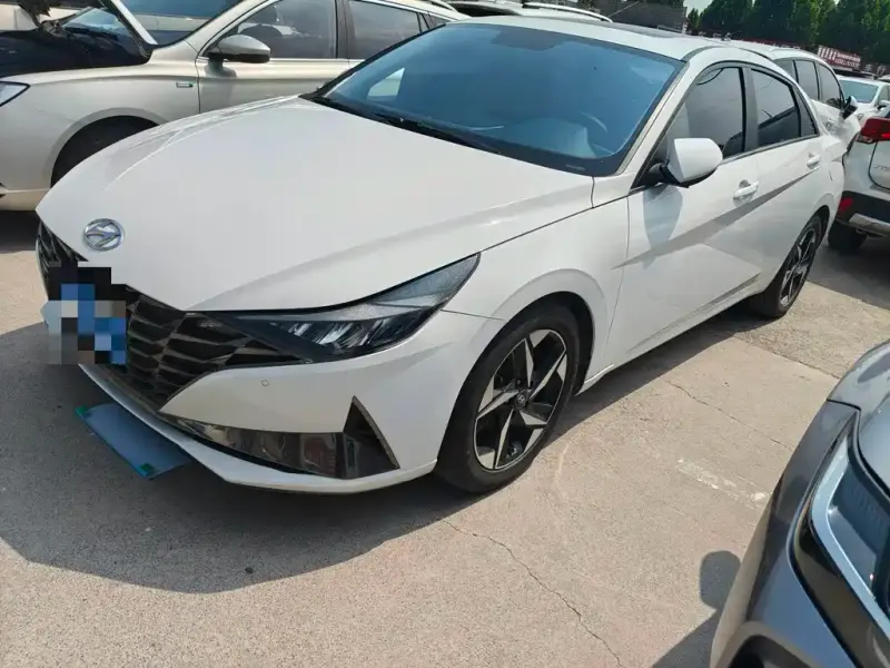 Hyundai Elantra, 2023