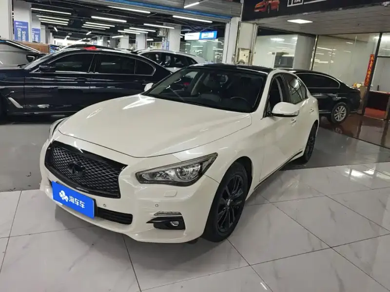 Infiniti Q50L, 2017