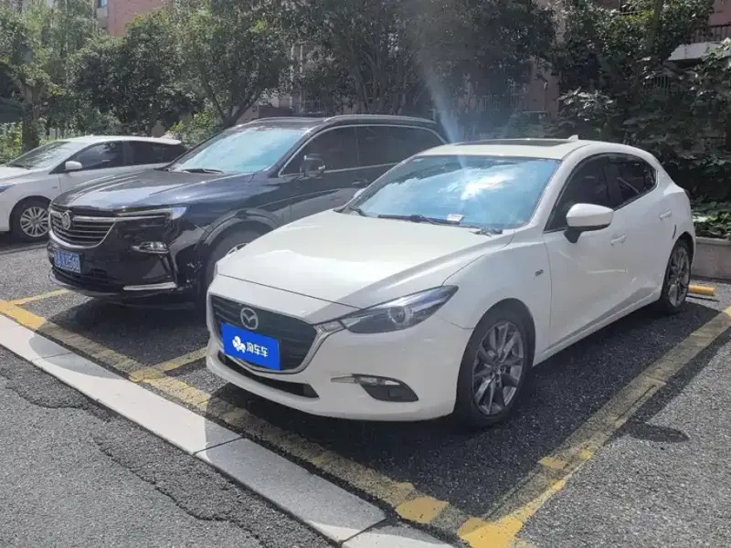 Mazda 3 Axela, 2019
