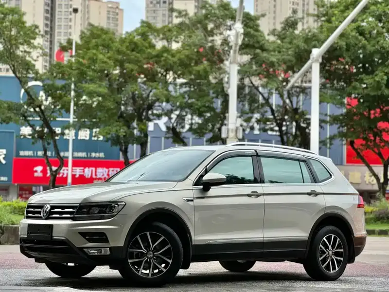 Volkswagen Tiguan L, 2017