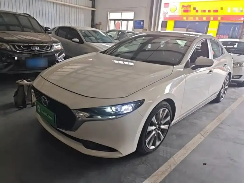Mazda 3 Axela, 2021