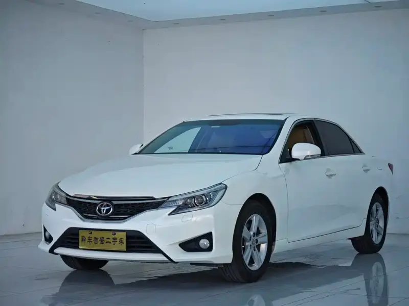 Toyota Reiz, 2015