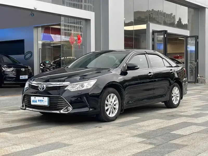 Toyota Camry, 2016