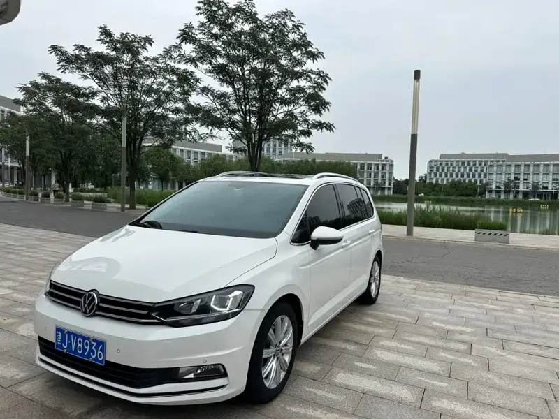 Volkswagen Touran, 2022
