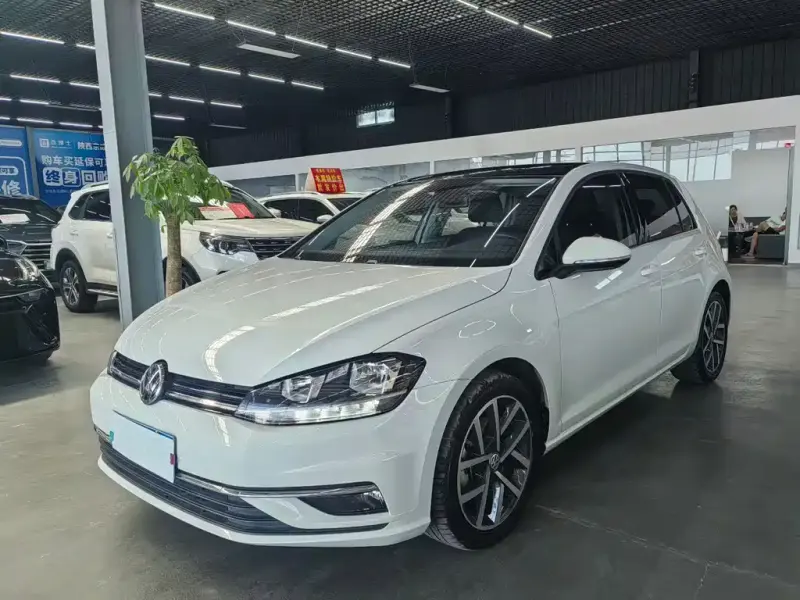 Volkswagen Golf, 2020
