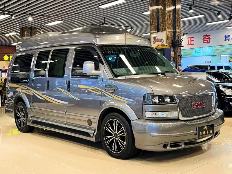GMC Savana, 2011