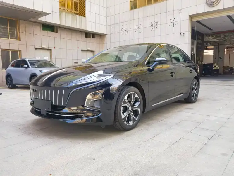 Hongqi E-QM5, 2025