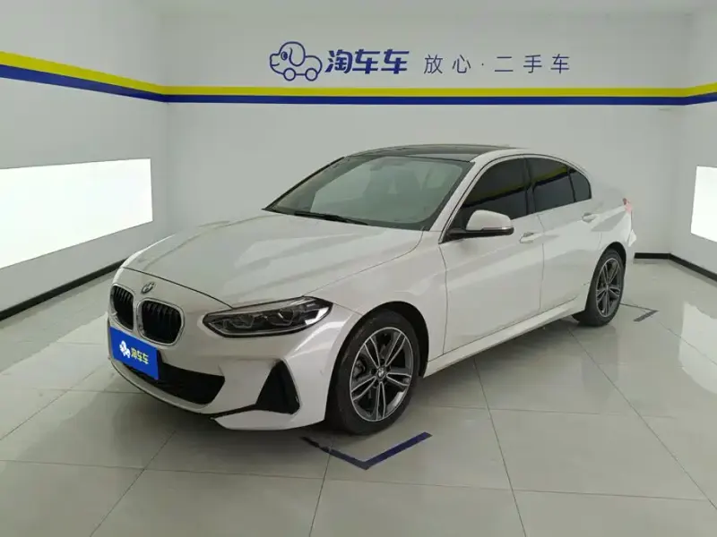 BMW 1 Series, 2022