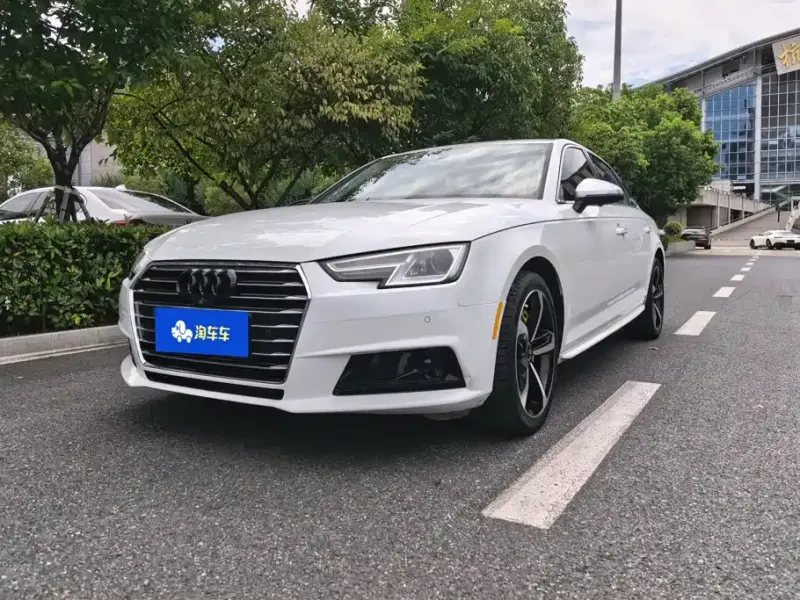 Audi A4L, 2018