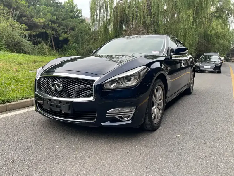 Infiniti Q70, 2017