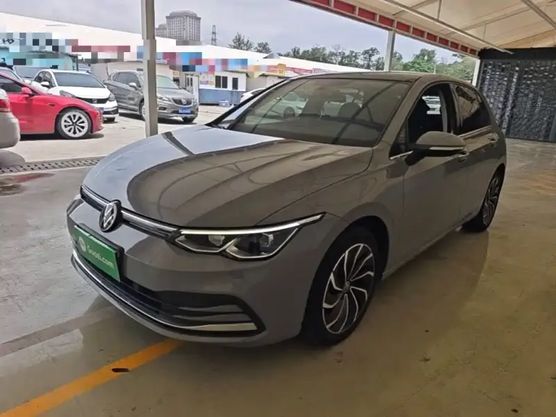 Volkswagen Golf, 2023