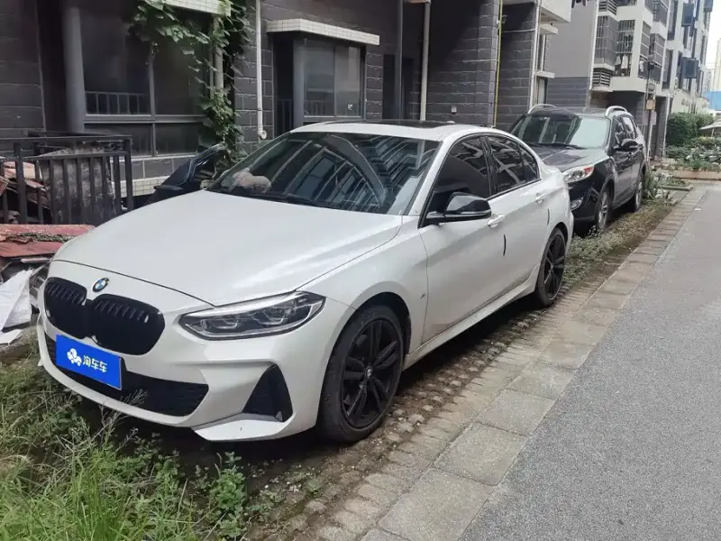 BMW 1 Series, 2022