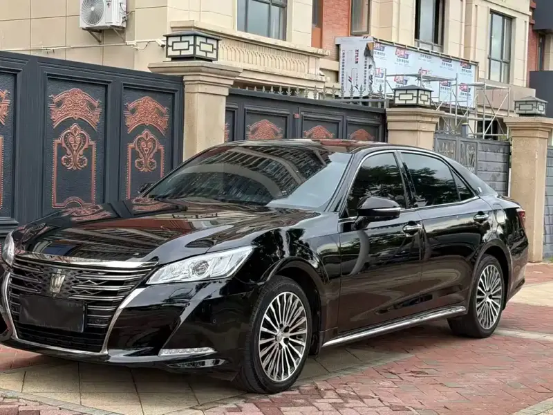 Toyota Crown, 2018