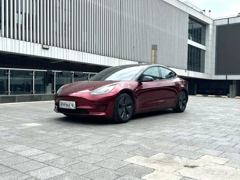 Tesla Model 3, 2021