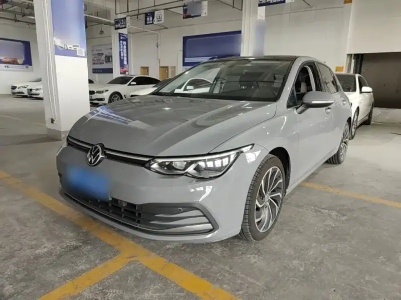 Volkswagen Golf, 2023