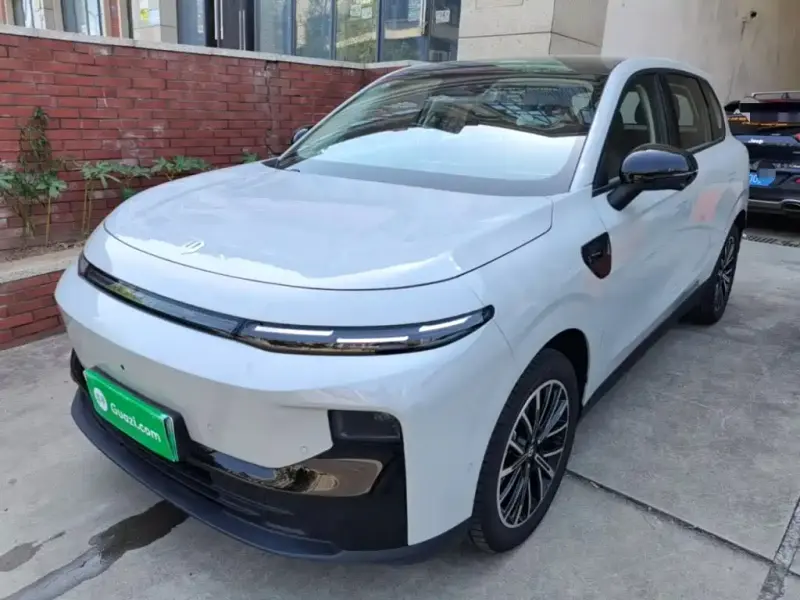 Leapmotor B10, 2025