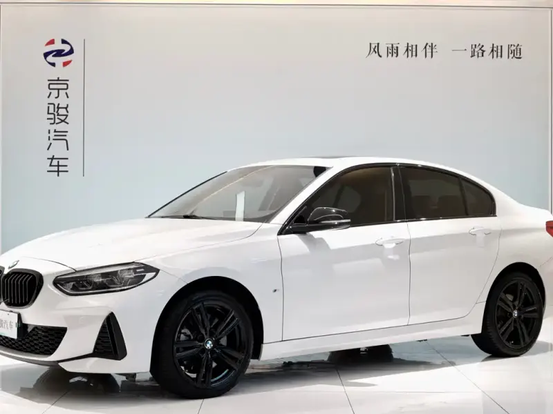 BMW 1 Series, 2022