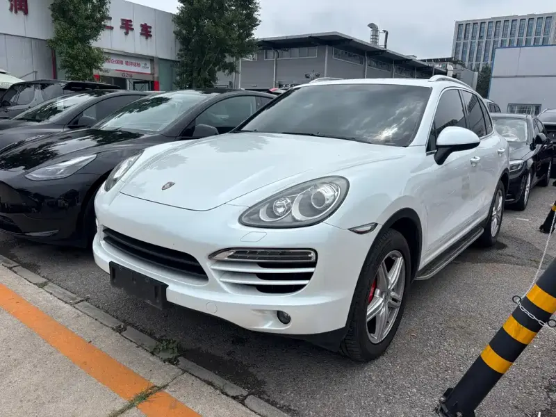 Porsche Cayenne, 2012