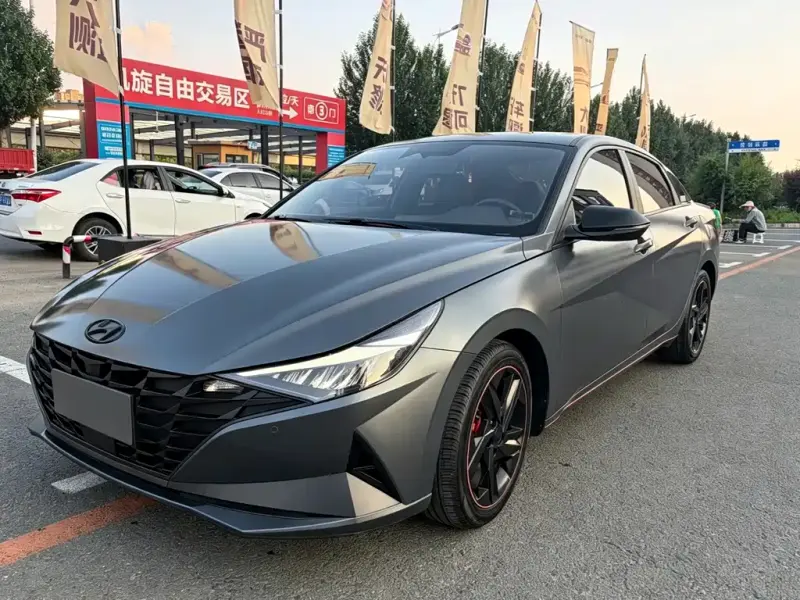 Hyundai Elantra, 2022