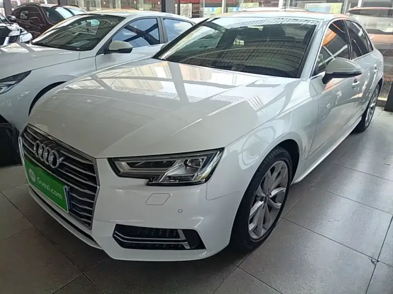 Audi A4L, 2020