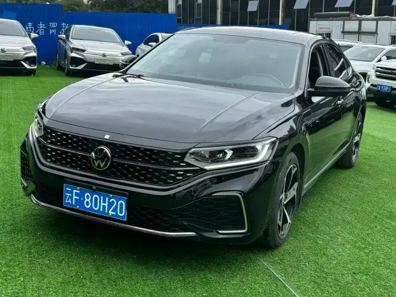 Volkswagen Passat, 2023